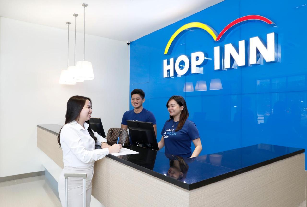 Hop Inn Ortigas Center Manila Pasig City Exterior photo