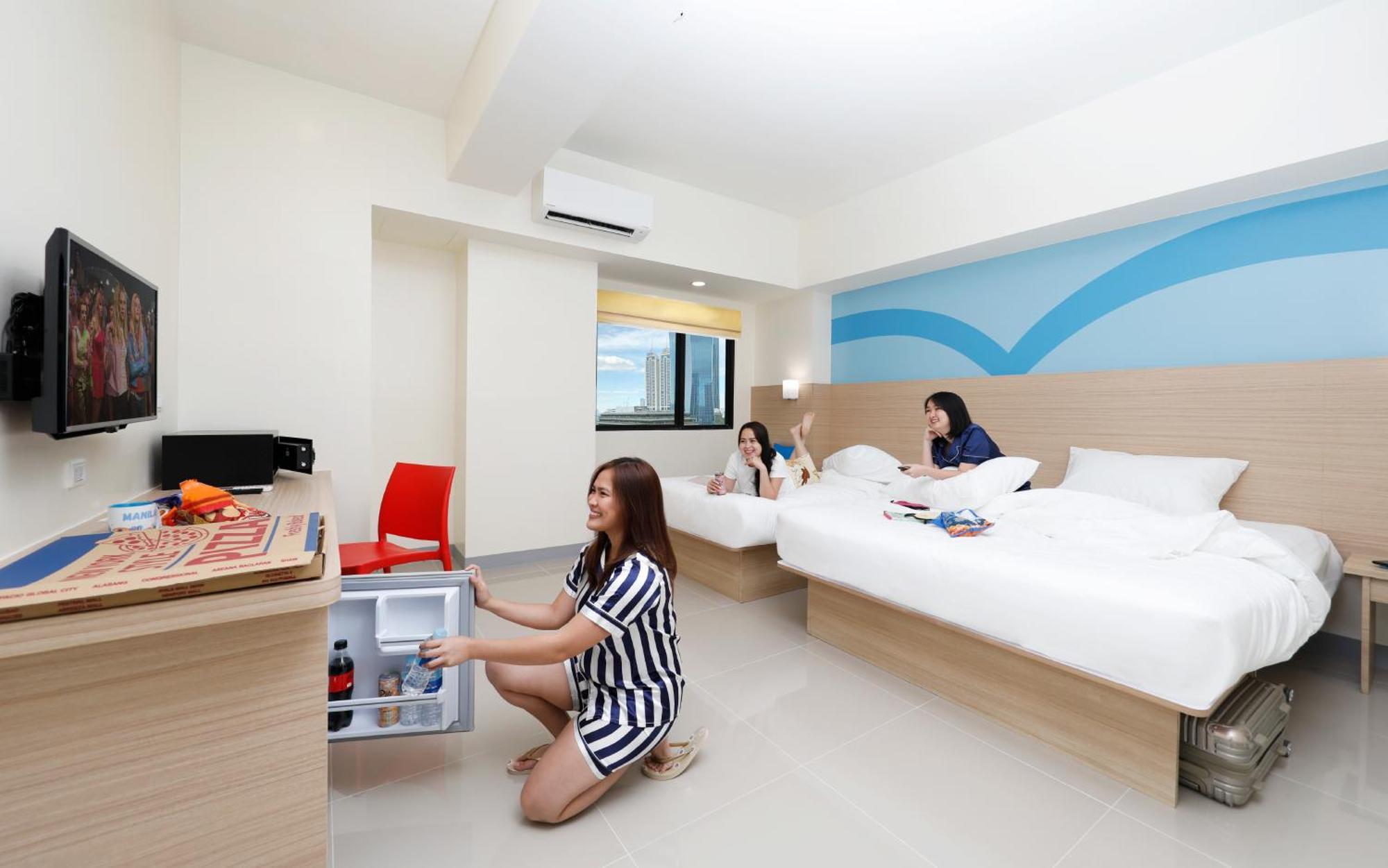 Hop Inn Ortigas Center Manila Pasig City Exterior photo